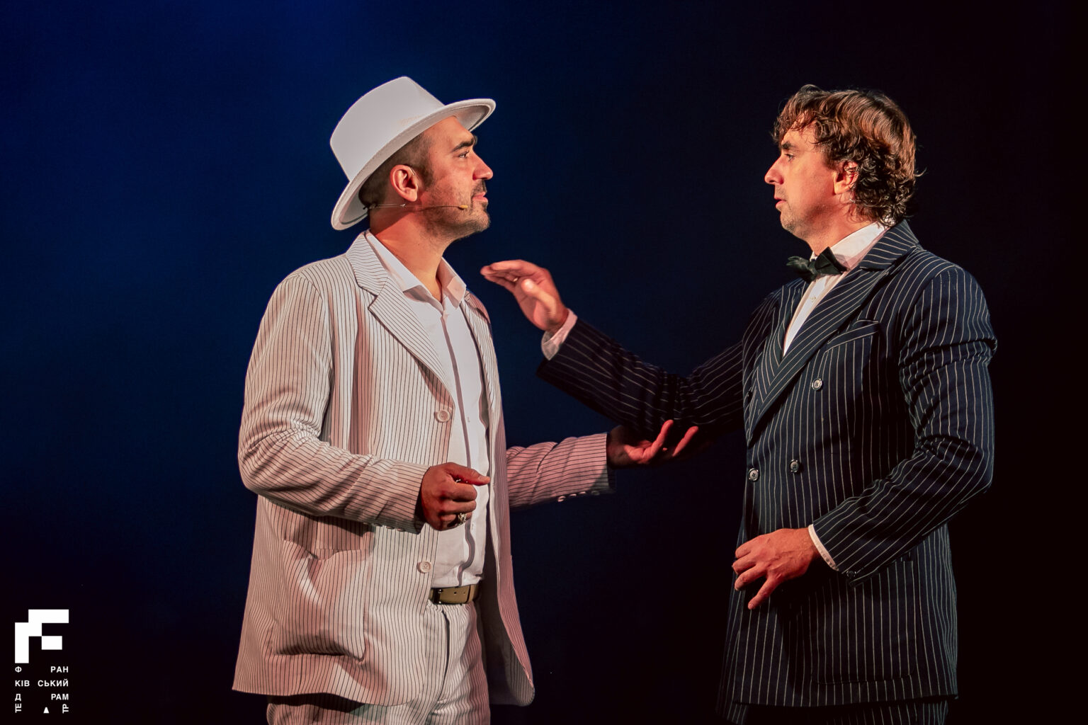 Відомий франківський актор зупинив виставу через дзвінок у залі: відео підкорило мережу