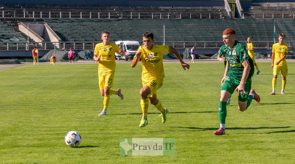 Франківське Прикарпаття зіграло вдома з тернопільською Нивою ФОТО