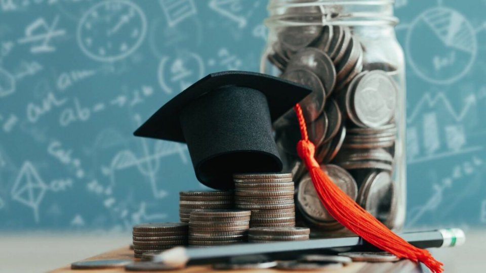 Що зміниться для франківців з вересня: програма «єОселя», виплати для ВПО, тарифи та стипендії