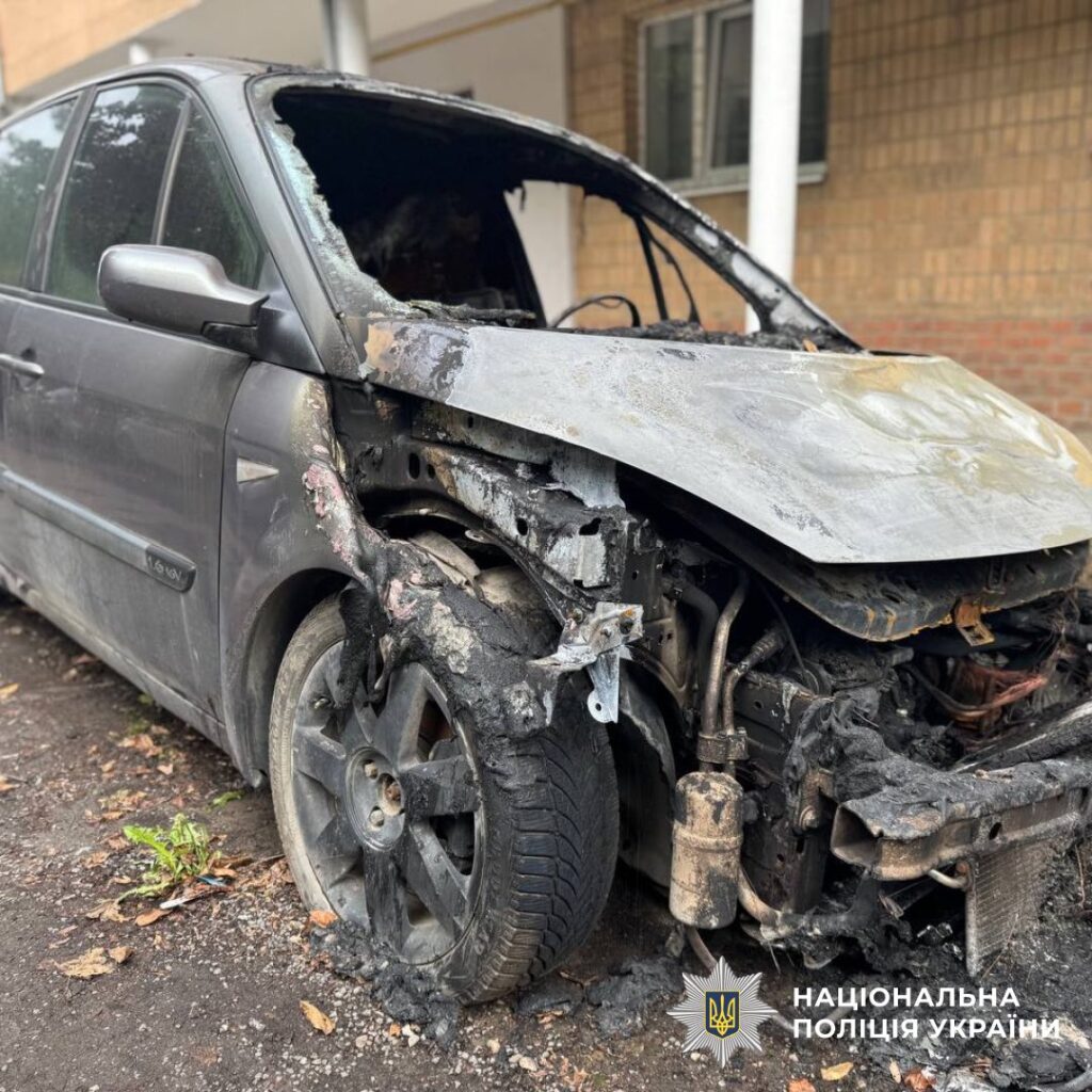 У Франківську затримали молодика, який палив авто на замовлення ворожих спецслужб. ФОТО