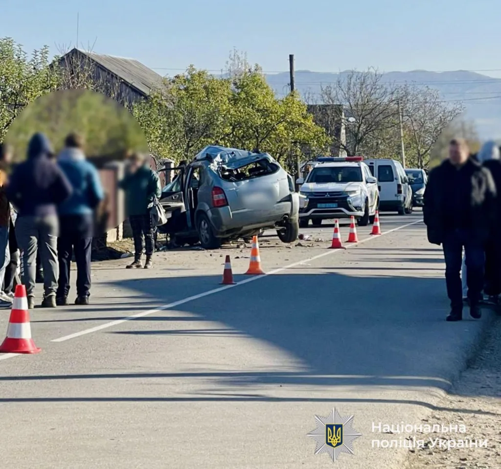 Дорожньо-транспортна пригода з пошкодженим автомобілем