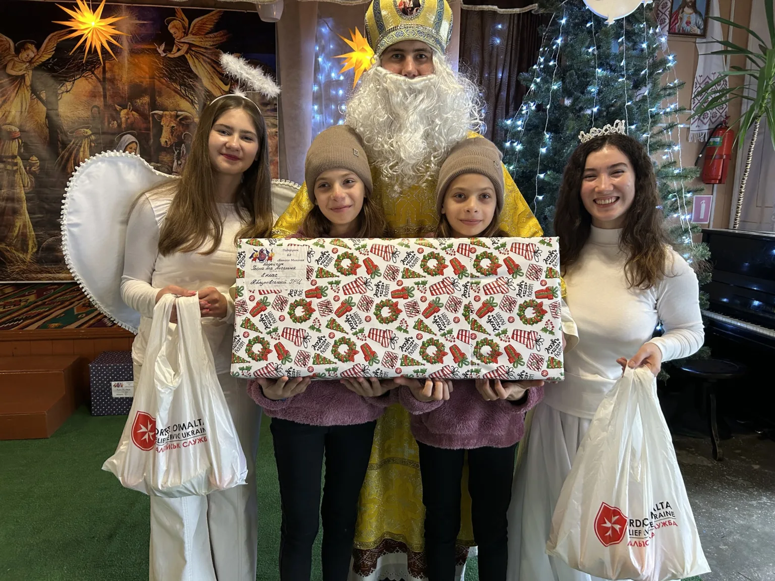 У Франківську стартувала традиційна акція Святий Миколай іде до сиріт