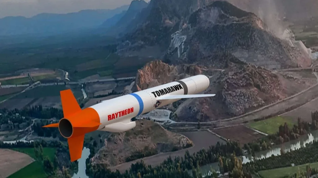 Крилата ракета Tomahawk летить над гірським ландшафтом