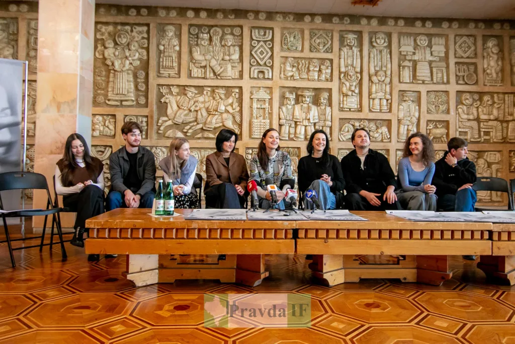 Пресконференція акторів у культурному центрі