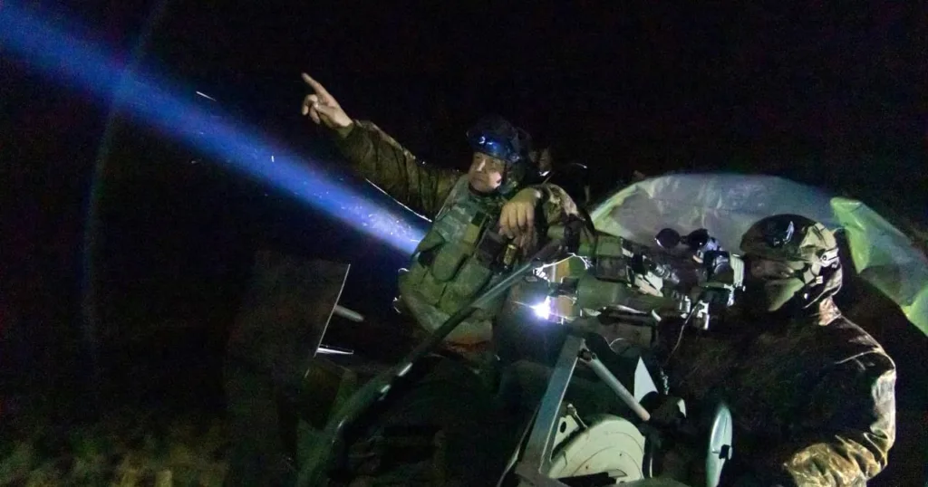 Через російську атаку на Франківськ, затримуються рейси комунального транспорту