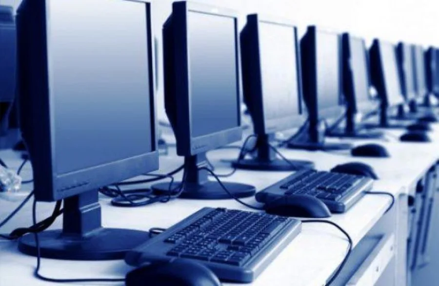 Комп'ютери в комп'ютерному класі