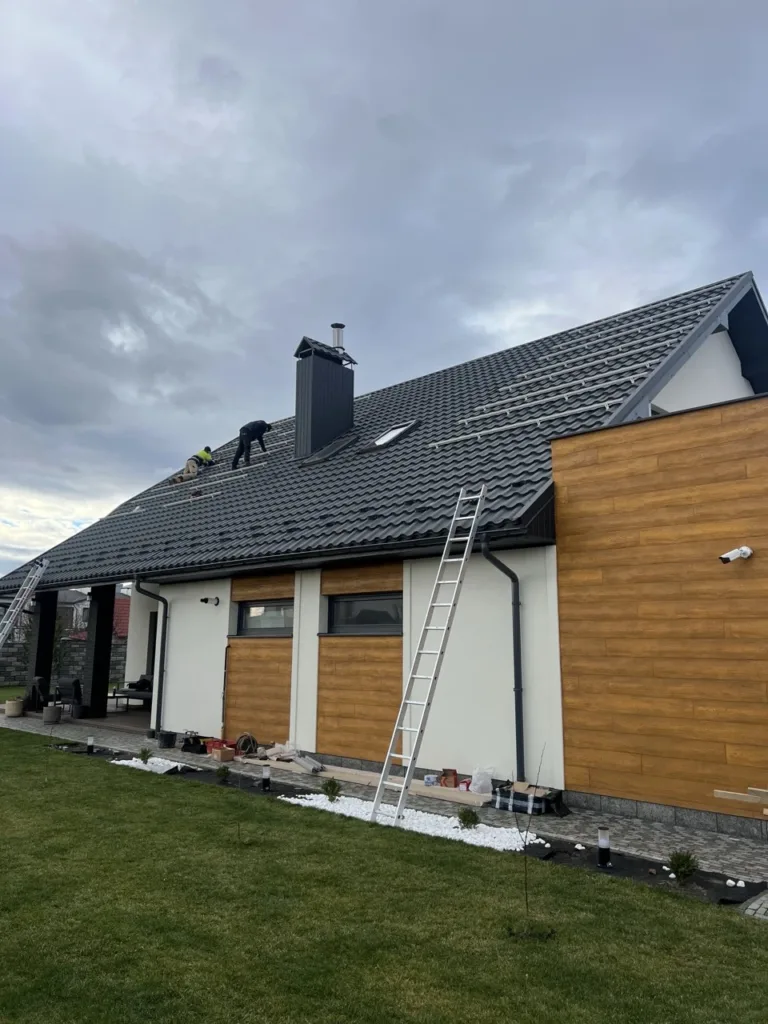 Ремонт даху сучасного будинку