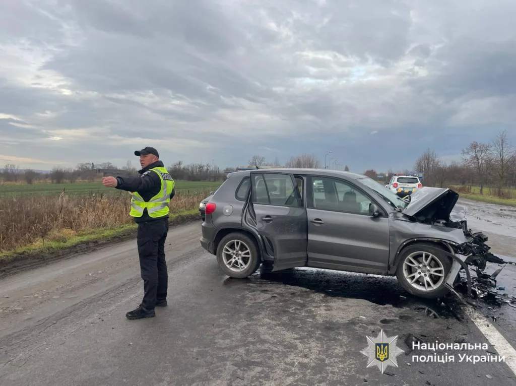 Поліція на місці дорожньо-транспортної пригоди