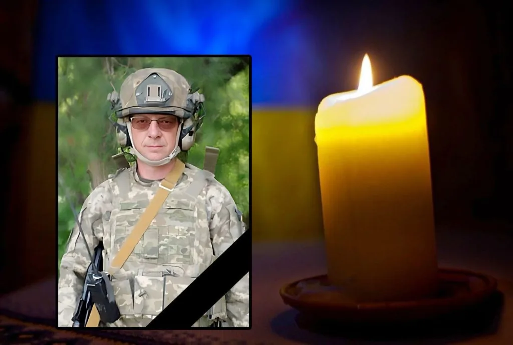 Український військовий та запалена свічка пам’яті