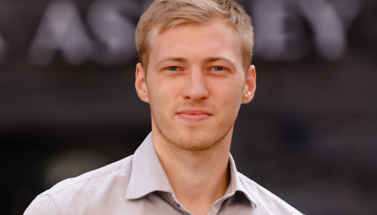 Популярний український актор Григорій Бакланов засвітив свою нову дівчину