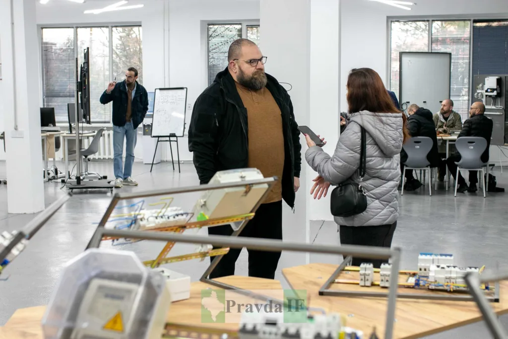 Інтерв'ю у сучасній лабораторії технологій