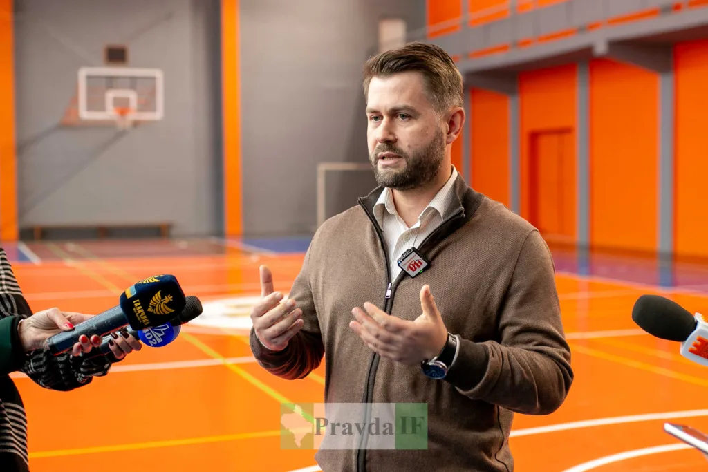 Інтерв'ю в спортивному залі