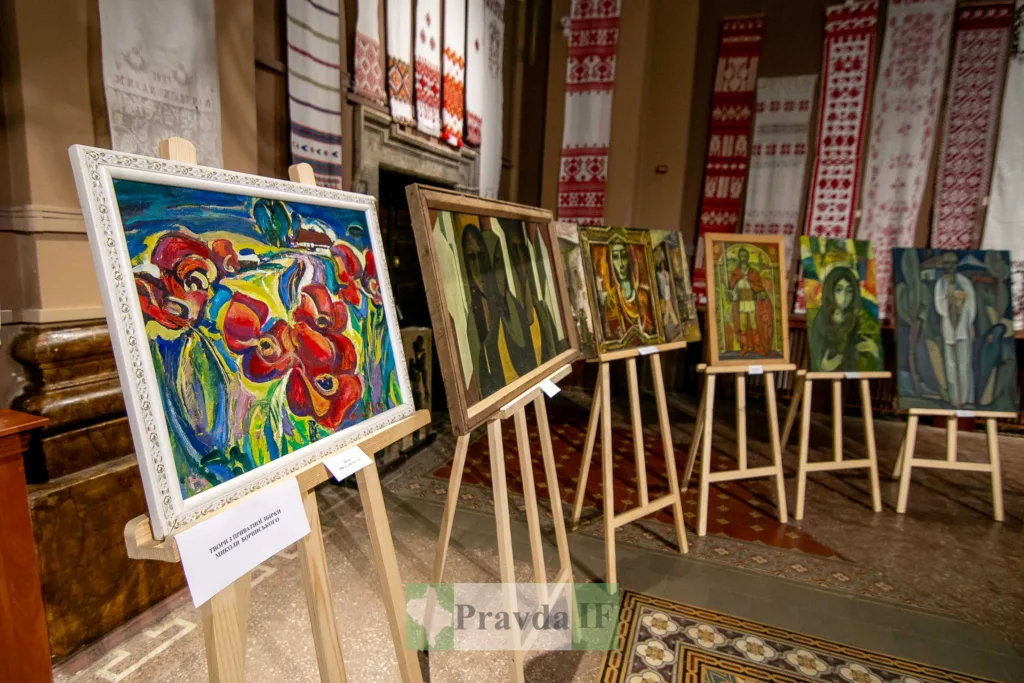 Виставка українських картин у художній галереї