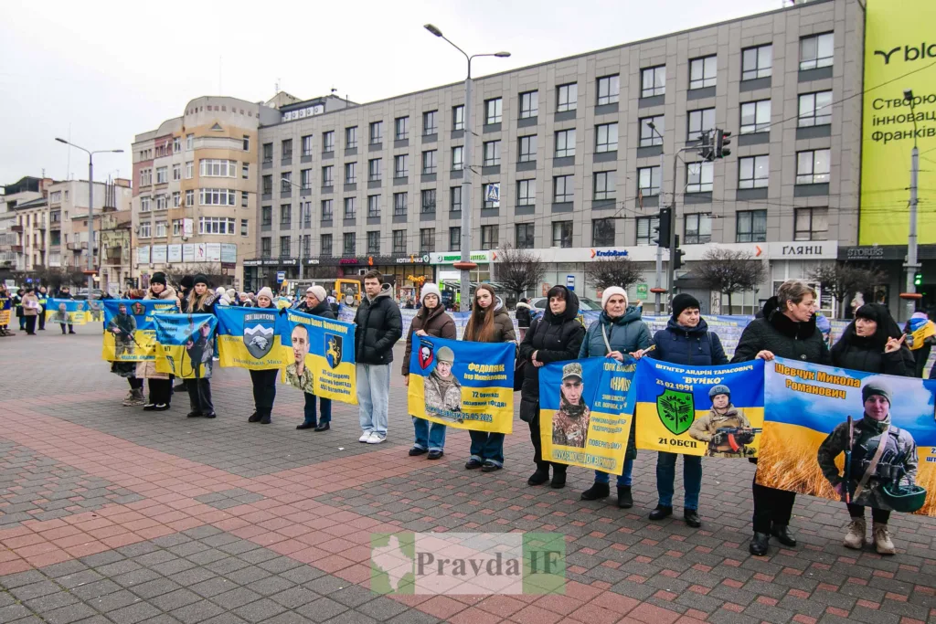 Мирна акція на підтримку українських військових у місті
