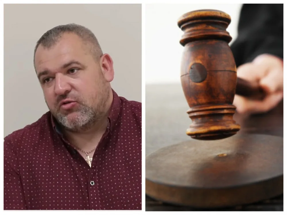 Чоловік та суддівський молоток у залі суду