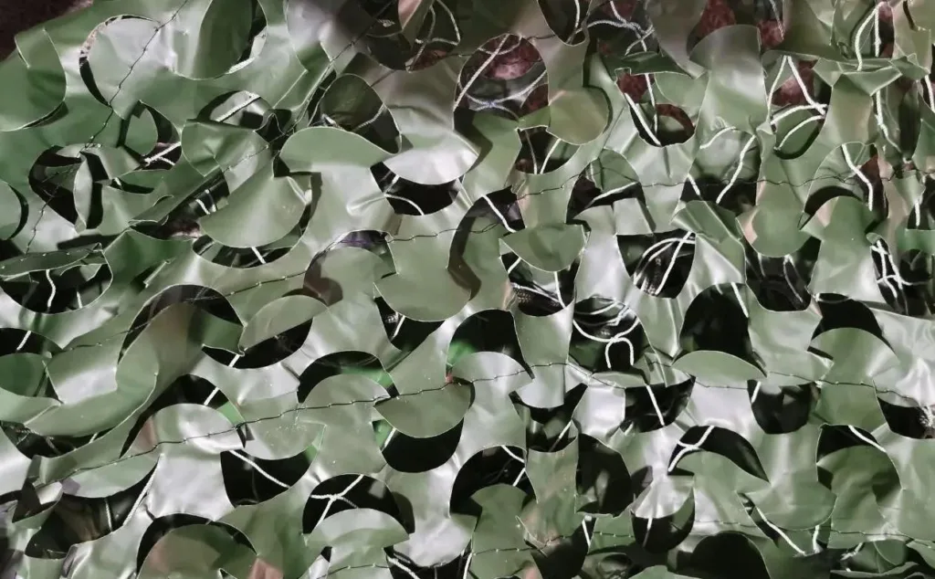 Зелена камуфляжна сітка для маскування