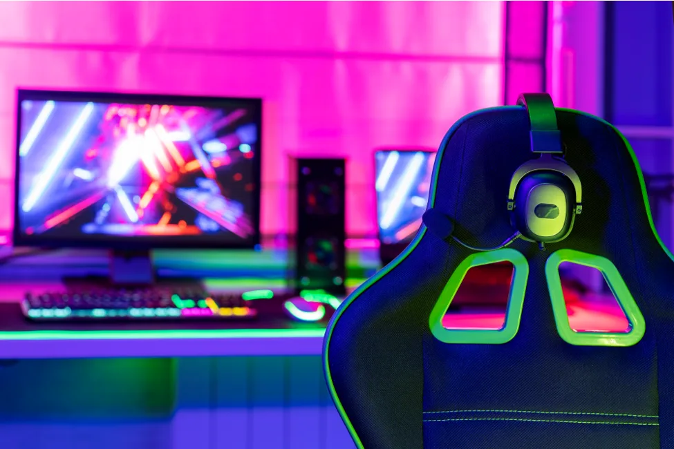 Ігрове місце з комп’ютером та підсвічуванням