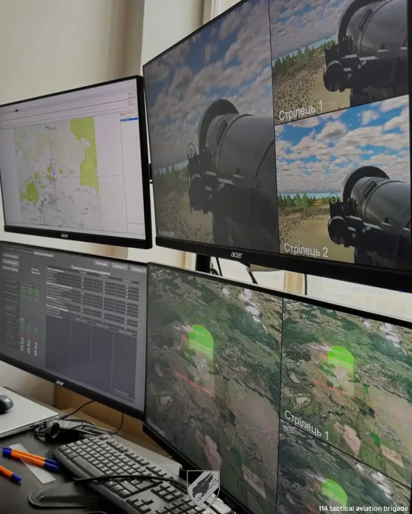 Робоче місце з моніторами військової симуляції
