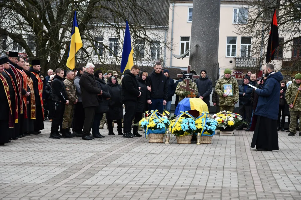 Церемонія прощання з українським військовим героєм