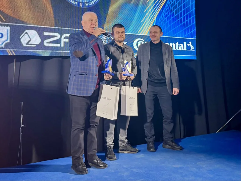 Нагородження переможців на урочистій церемонії