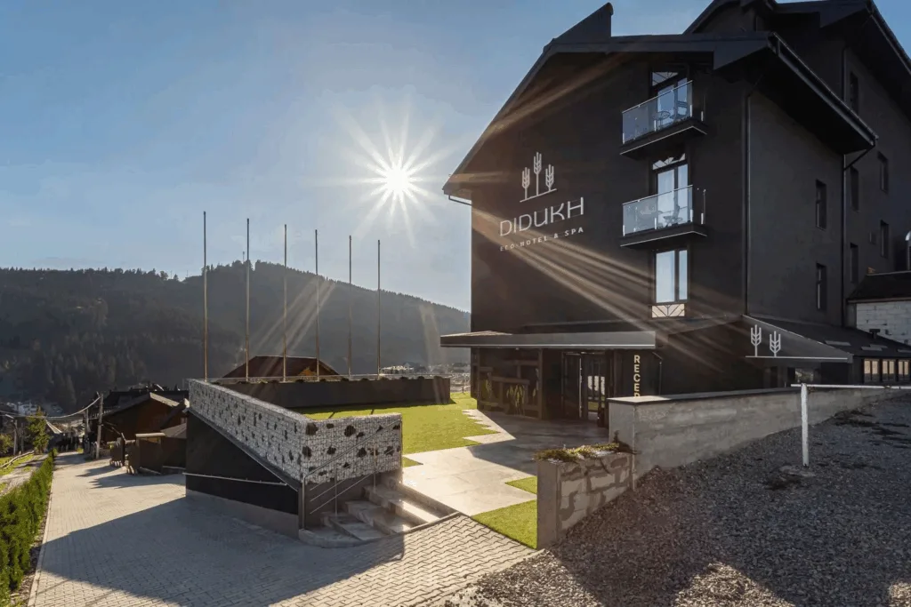 Готель DIDUKH Eco Hotel & Spa в горах