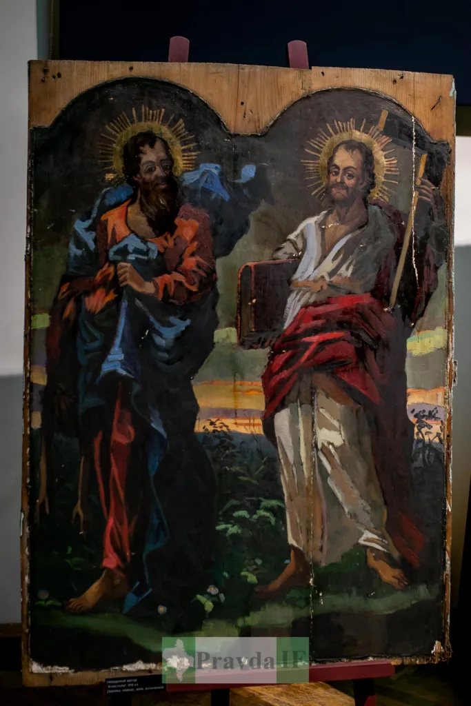 Старовинна ікона двох святих на дереві