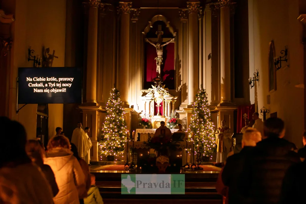 Різдвяна служба в католицькому храмі