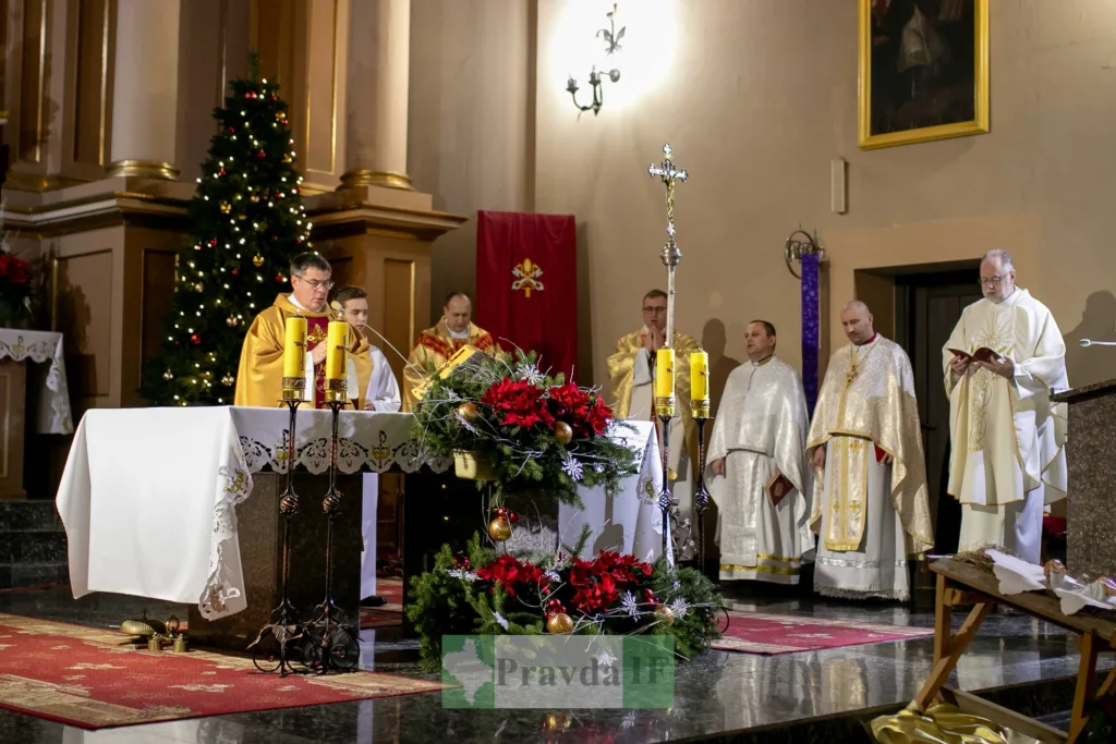 Різдвяна меса у католицькому храмі