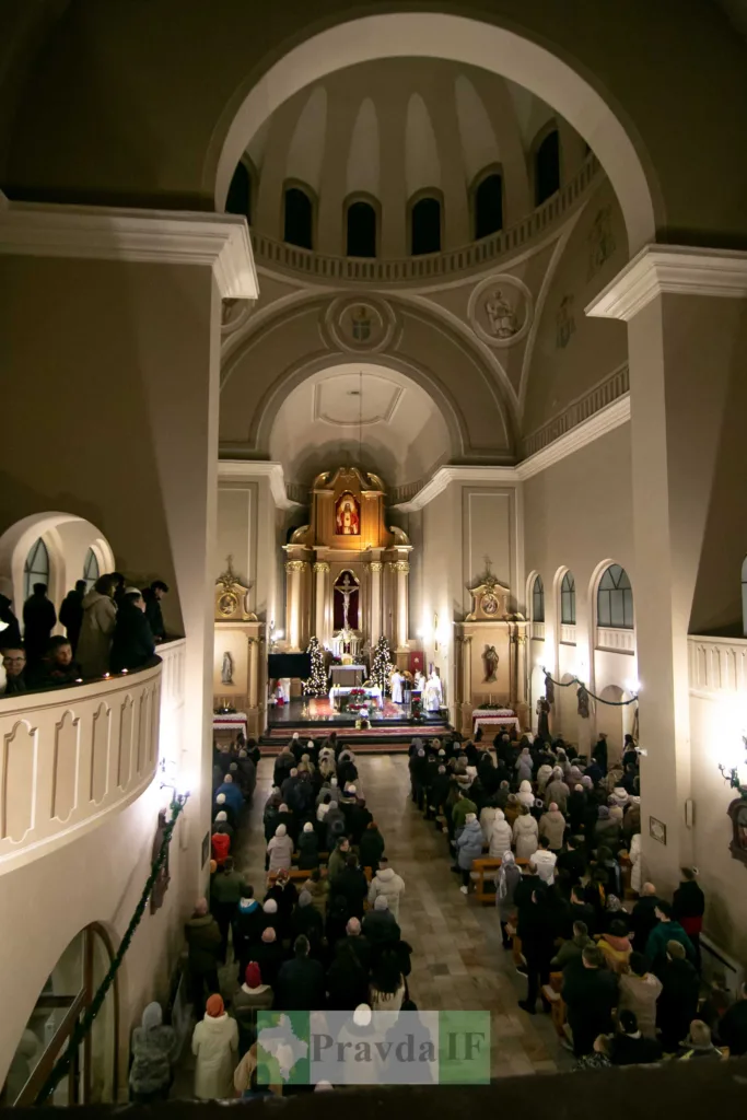Різдвяна служба в католицькому храмі Івано-Франківська