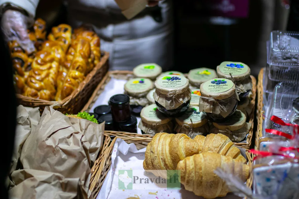 Домашнє варення та випічка на ринку