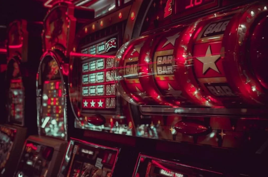 Яскраві ігрові автомати в казино