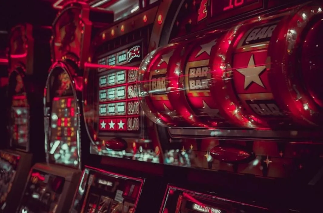 Яскраві ігрові автомати в казино