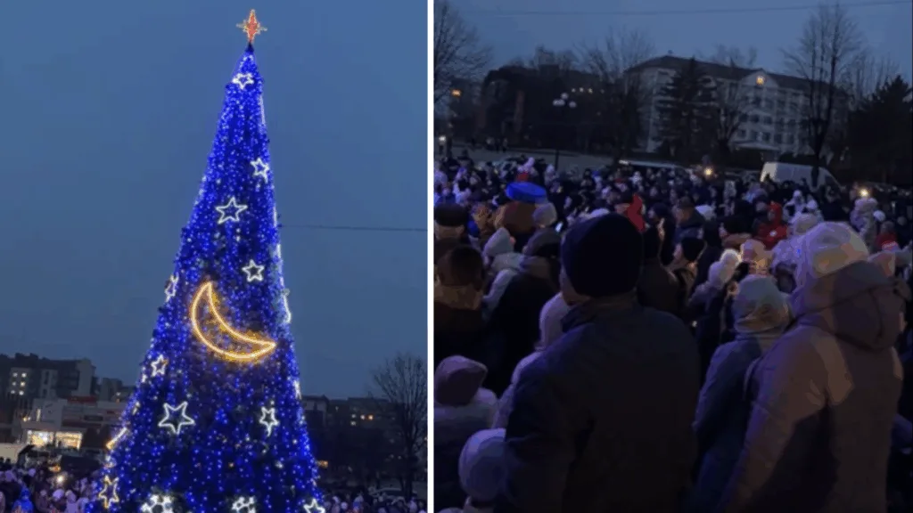 Різдвяна ялинка та святковий натовп на площі
