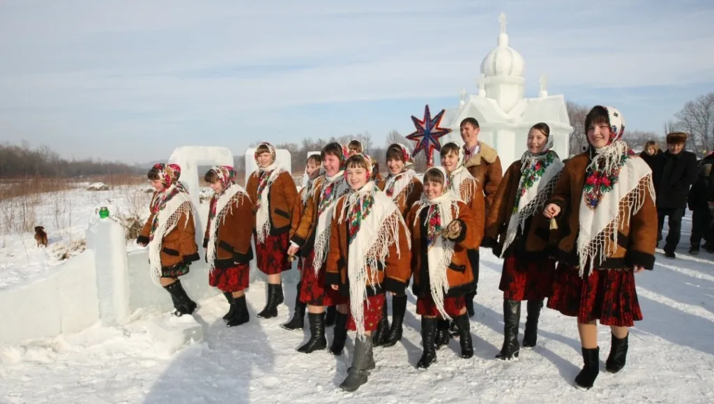 Українські колядники святкують Різдво взимку