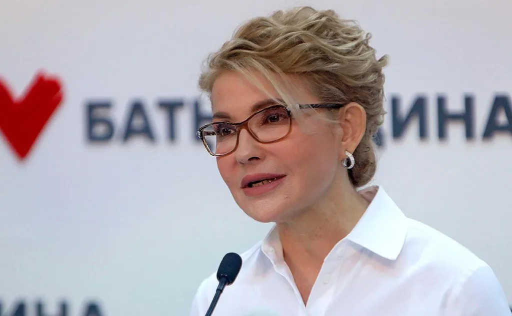 На скільки років може сісти Юлія Тимошенко, підозрювана у підкупі депутатів