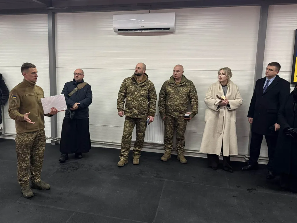 Військові та цивільні обговорюють під час зустрічі