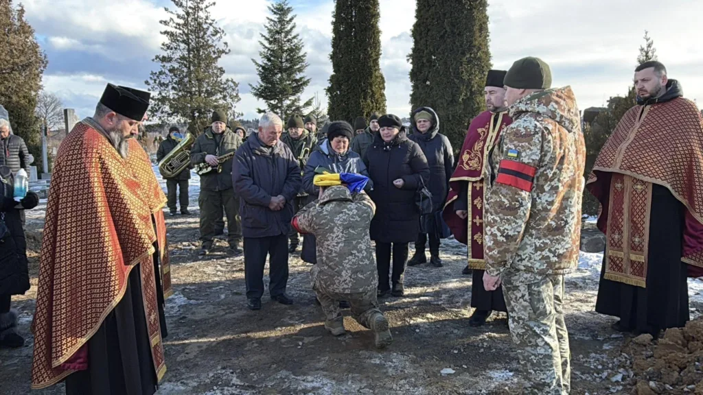 Військовий церемоніал прощання з українським захисником