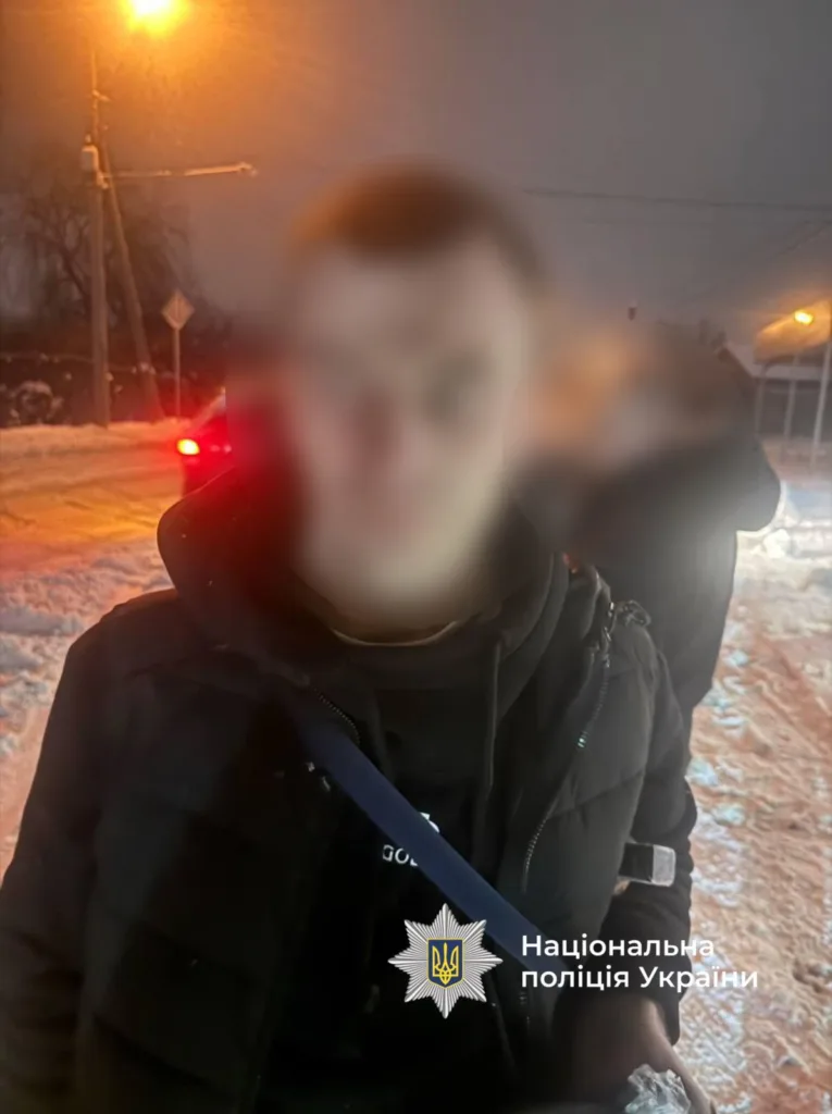 Поліція України працює на зимовій вулиці