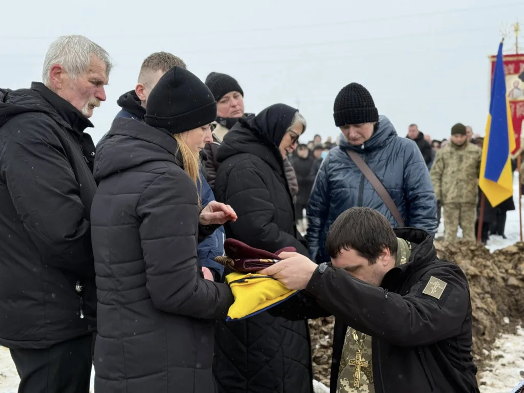 Похорон українського військового взимку