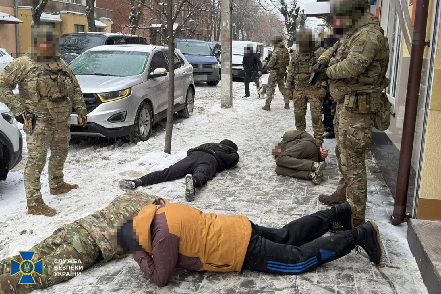 Затримання підозрюваних Службою безпеки України на вулиці