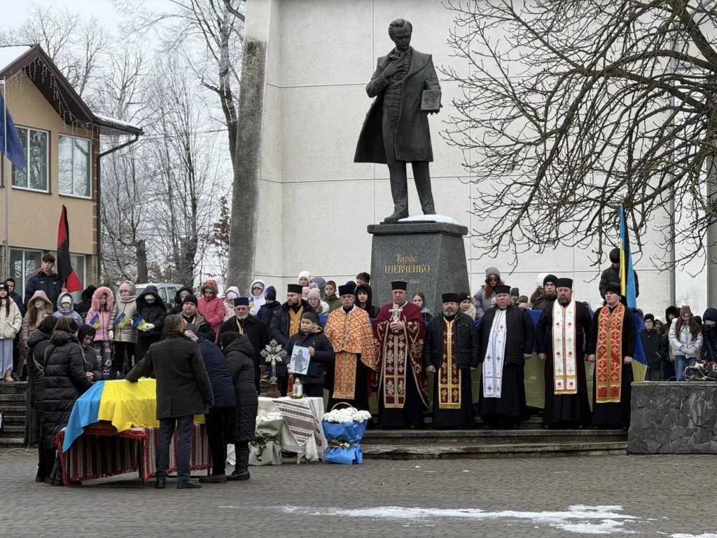 Поминальна церемонія біля пам’ятника Тарасу Шевченку