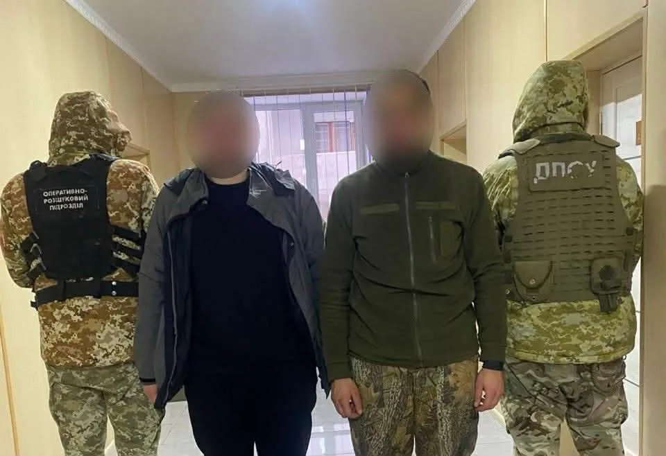 Прикордонники затримали двох чоловіків у будівлі