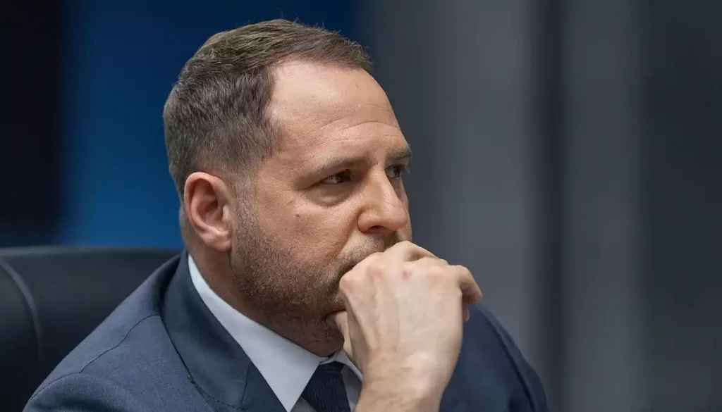 Куди зник Єрмак? Стало відомо, чим тепер займається ексглава Офісу президента (документи)