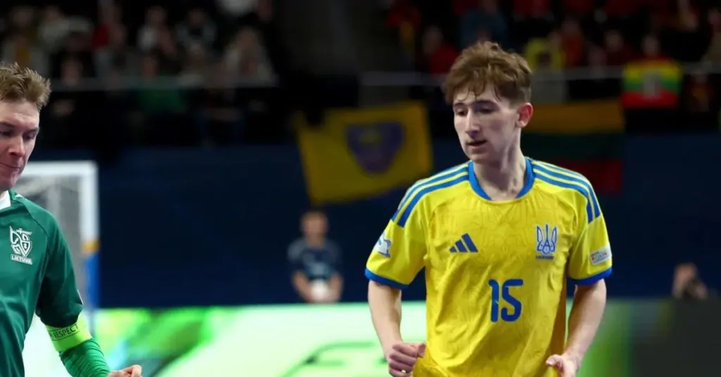 Гравець збірної України з футзалу на матчі