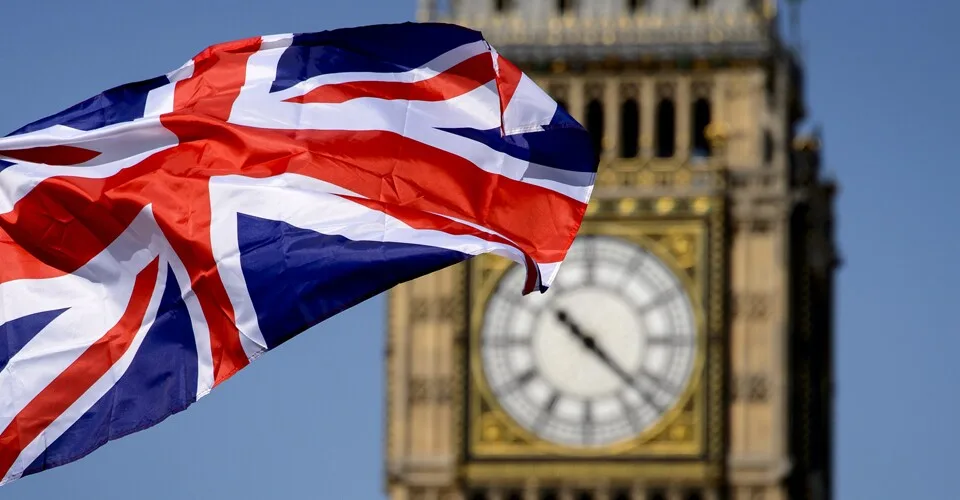 Прапор Великої Британії перед Біг-Беном