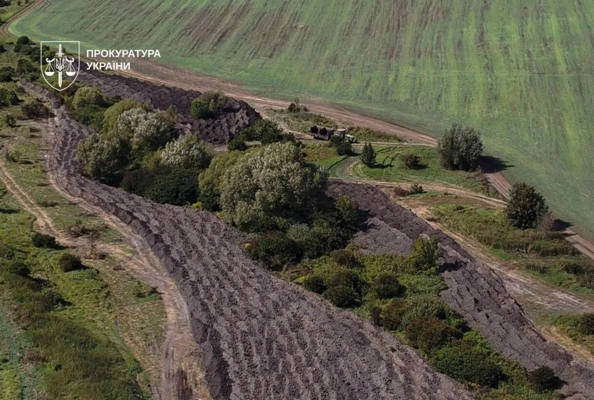 Польові укріплення на зеленому полі України