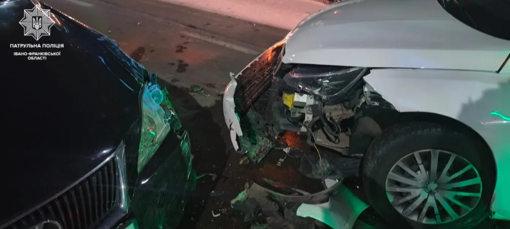 ДТП двох автомобілів у Івано-Франківську