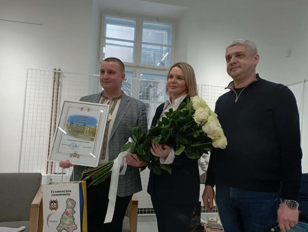 Вручення подяки та квітів у громаді Тисмениця