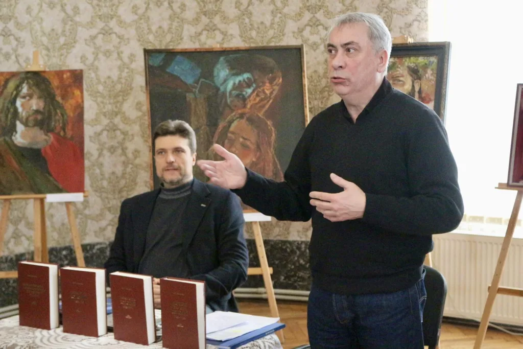 Презентація книг у художній галереї