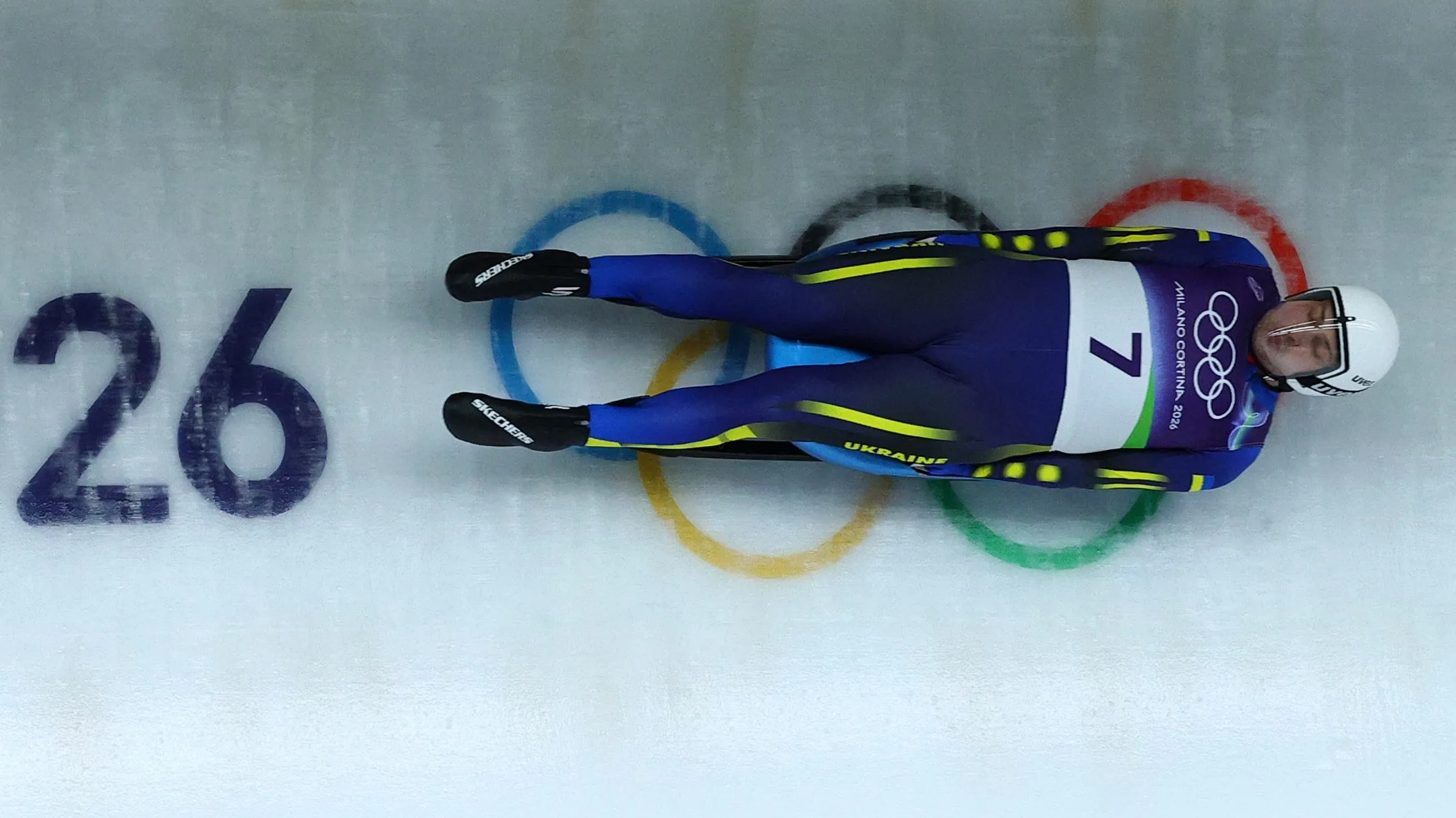 Український спортсмен на змаганнях з санного спорту